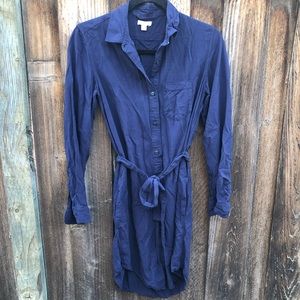 GAP Designed & Crafted button down dress with pockets and belt - Size XS